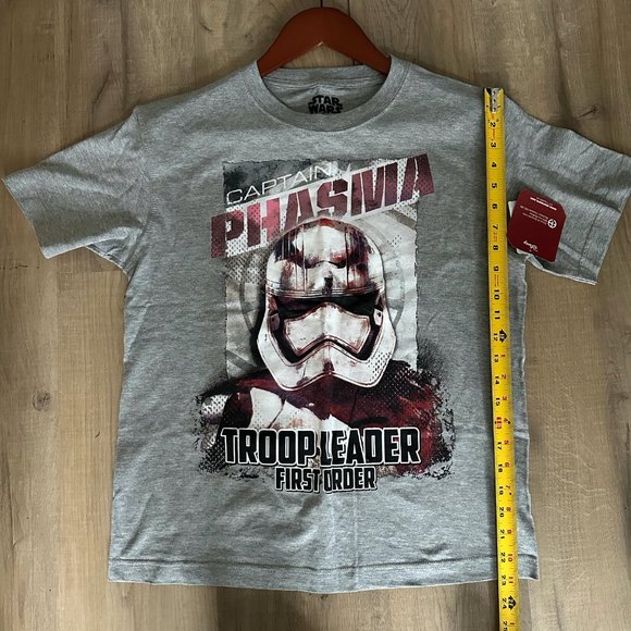 2/$20 Star Wars T-shirt, NWT, Size L - Picture 3 of 3